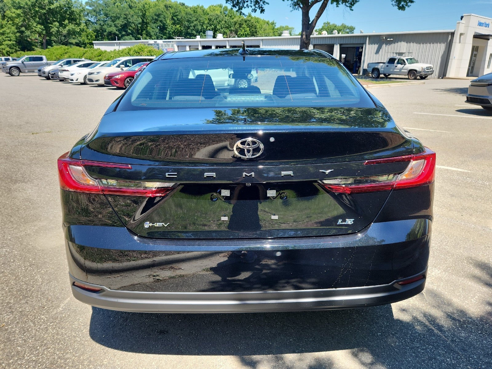 2026 Toyota Camry 4DR CVT HYB LE