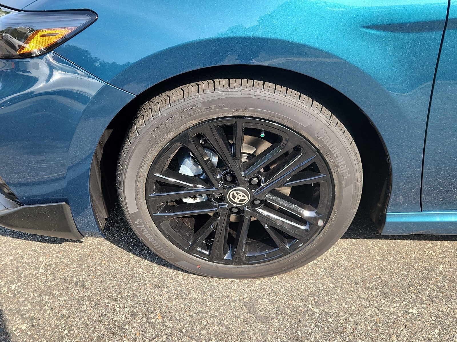 2026 Toyota Camry 4DR CVT HYB SE