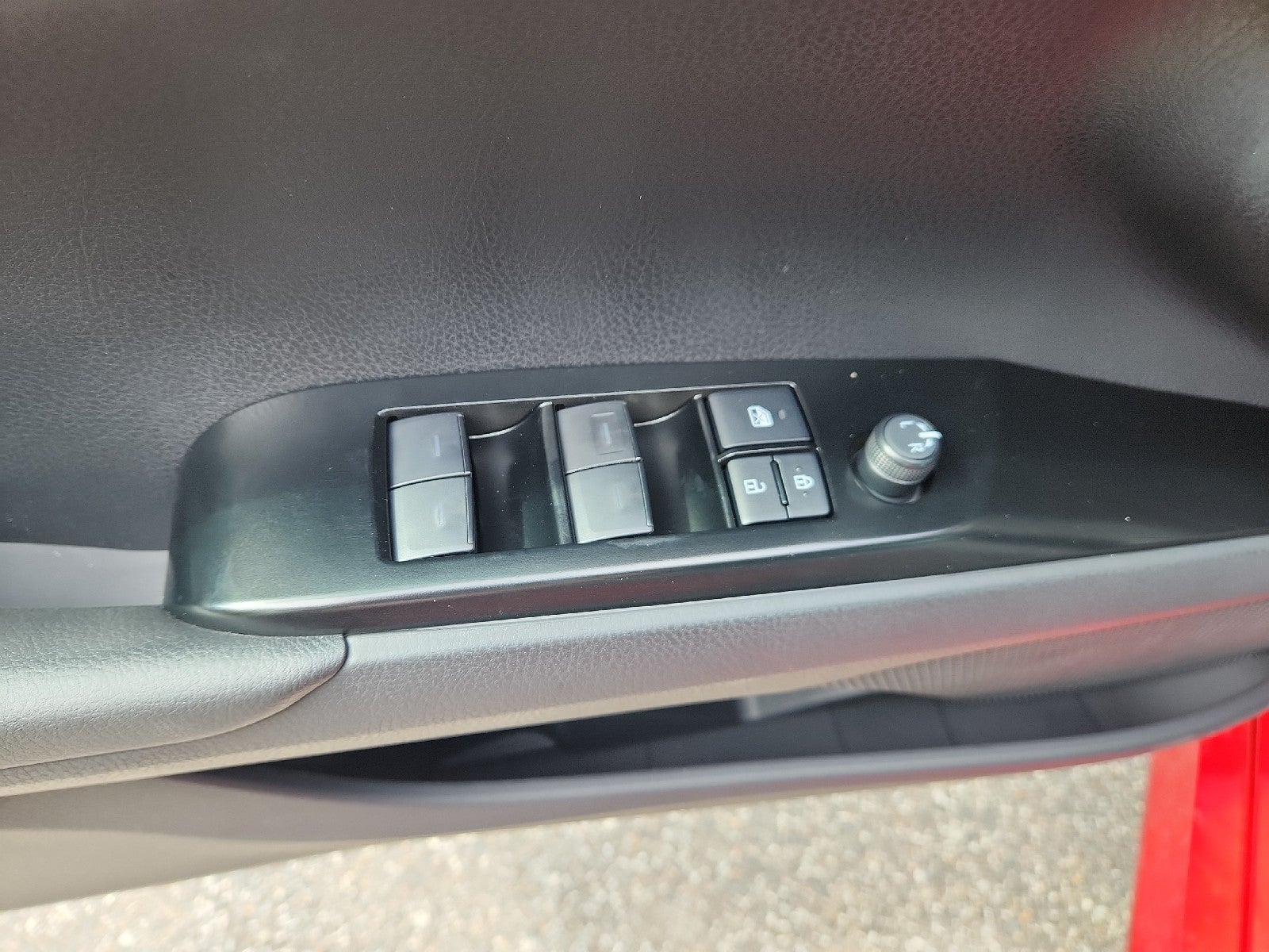 2026 Toyota Camry 4DR CVT HYB LE