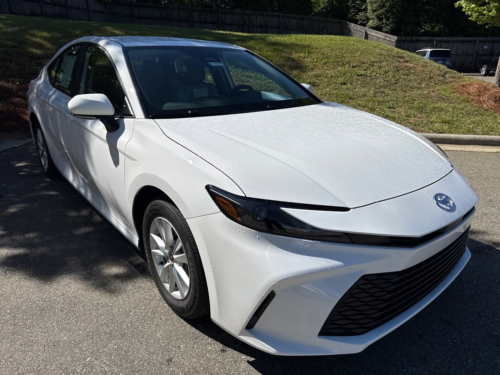 2026 Toyota Camry 4DR CVT HYB LE