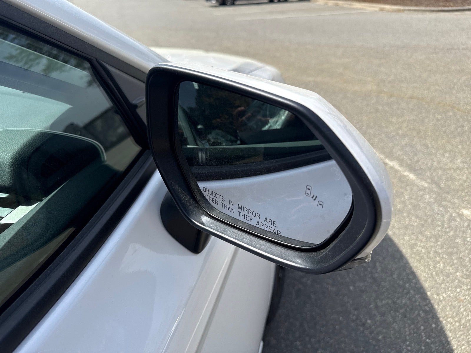 2026 Toyota Camry 4DR CVT HYB SE