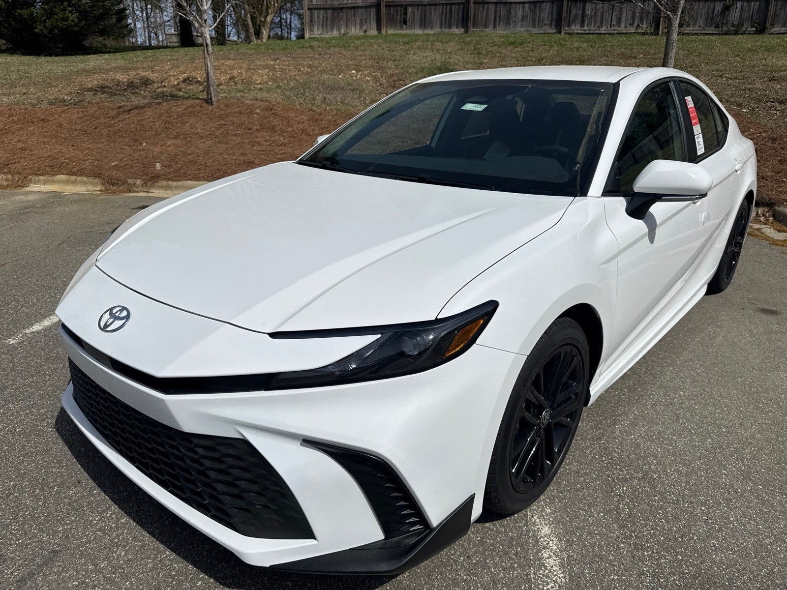 2026 Toyota Camry 4DR CVT HYB SE