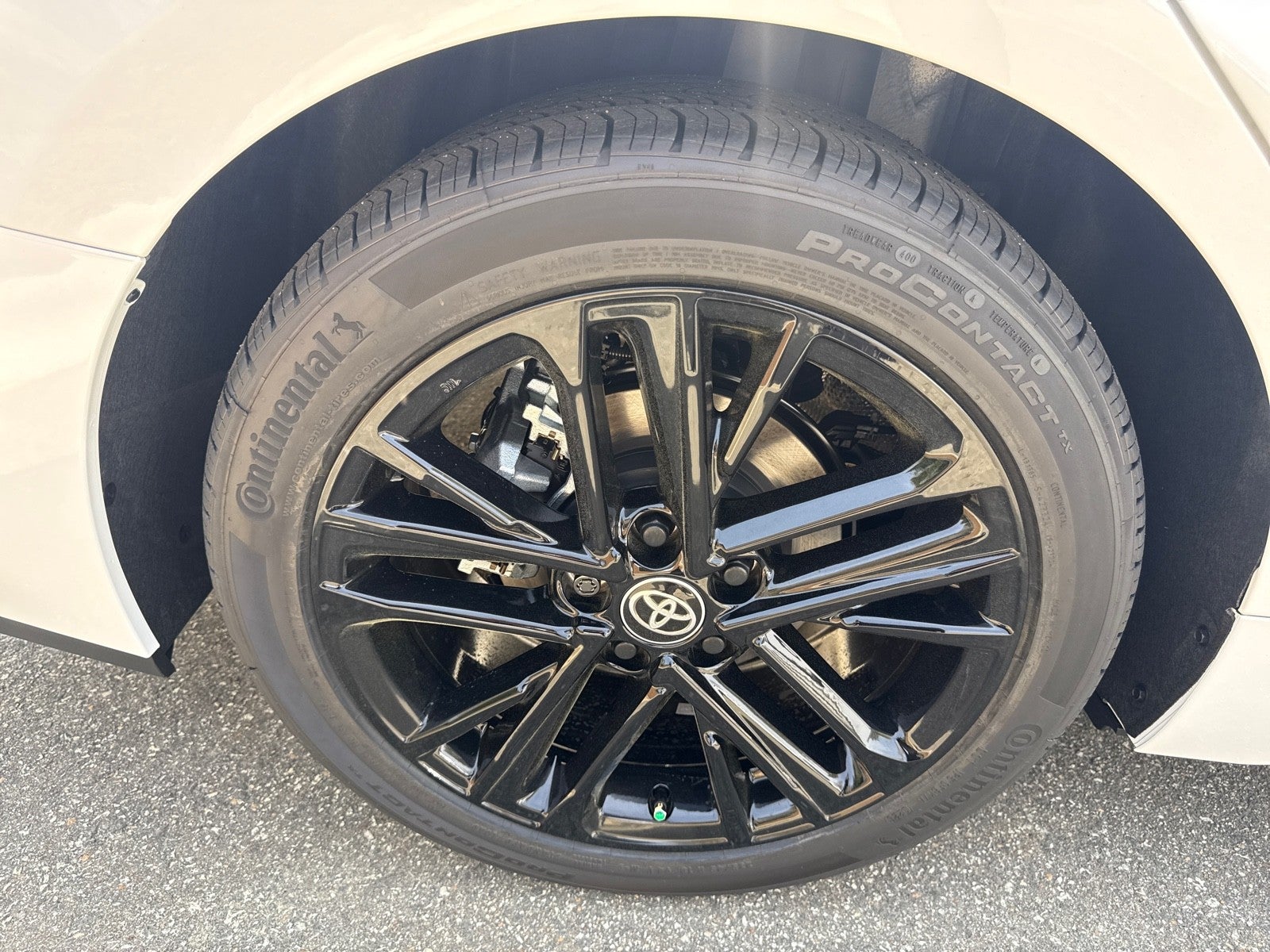 2026 Toyota Camry 4DR CVT HYB SE