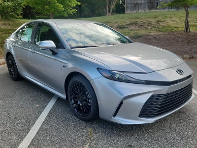 2026 Toyota Camry 4DR CVT HYB LE