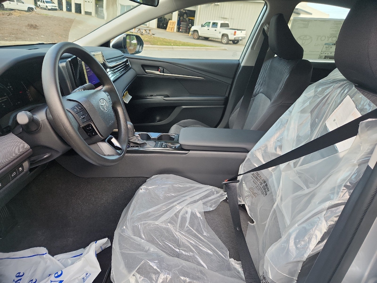 2026 Toyota Camry 4DR CVT HYB LE