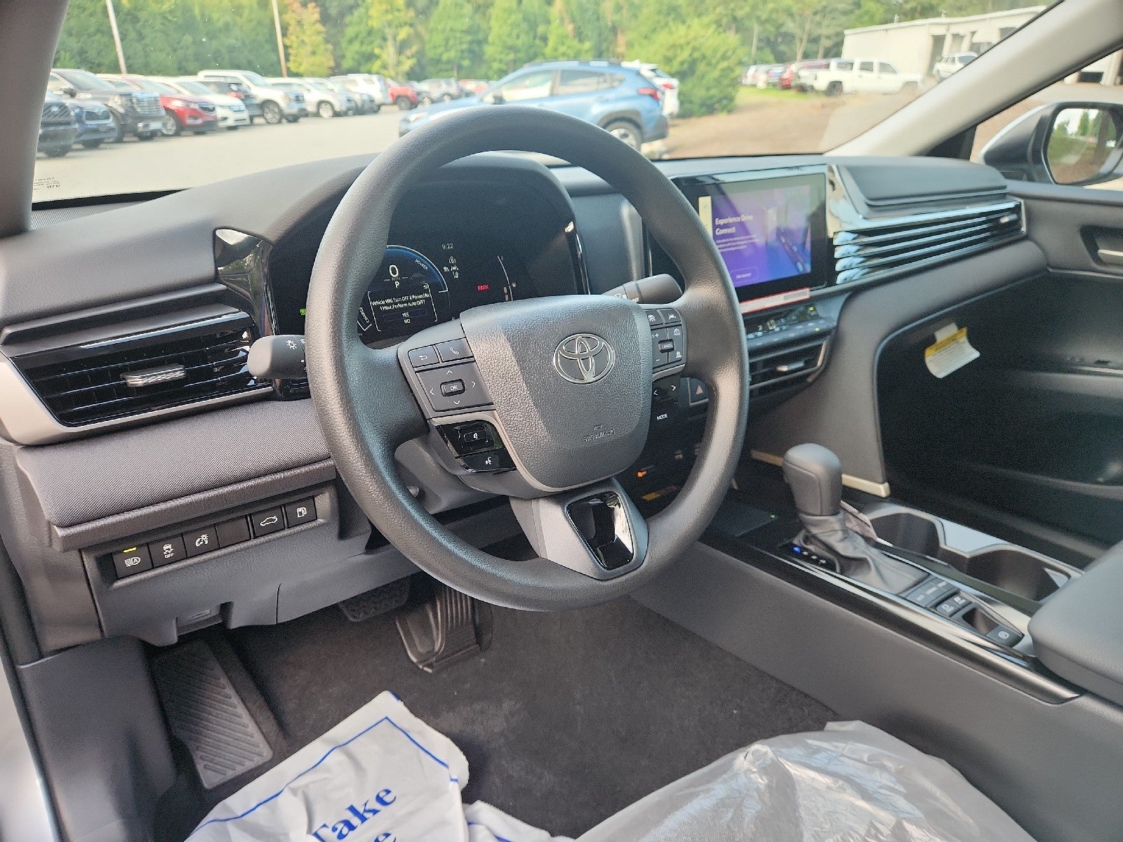 2026 Toyota Camry 4DR CVT HYB LE
