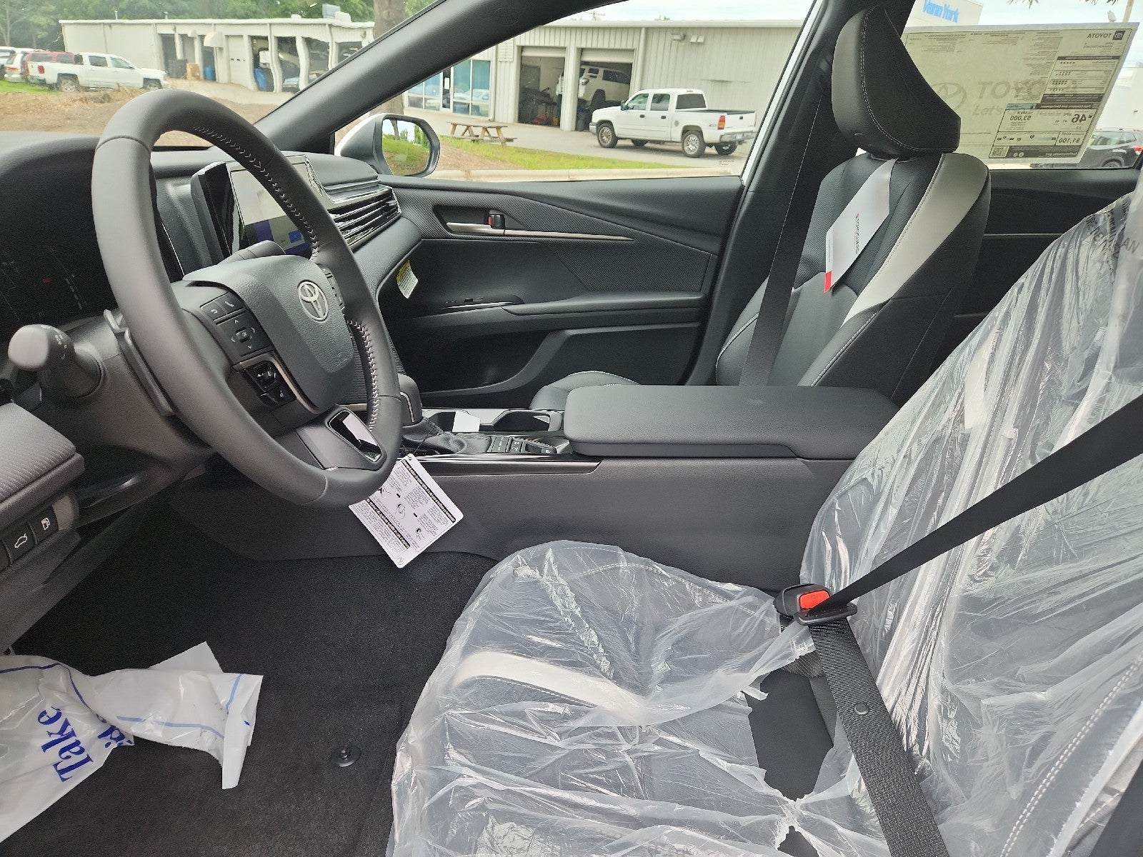 2026 Toyota Camry 4DR CVT HYB SE