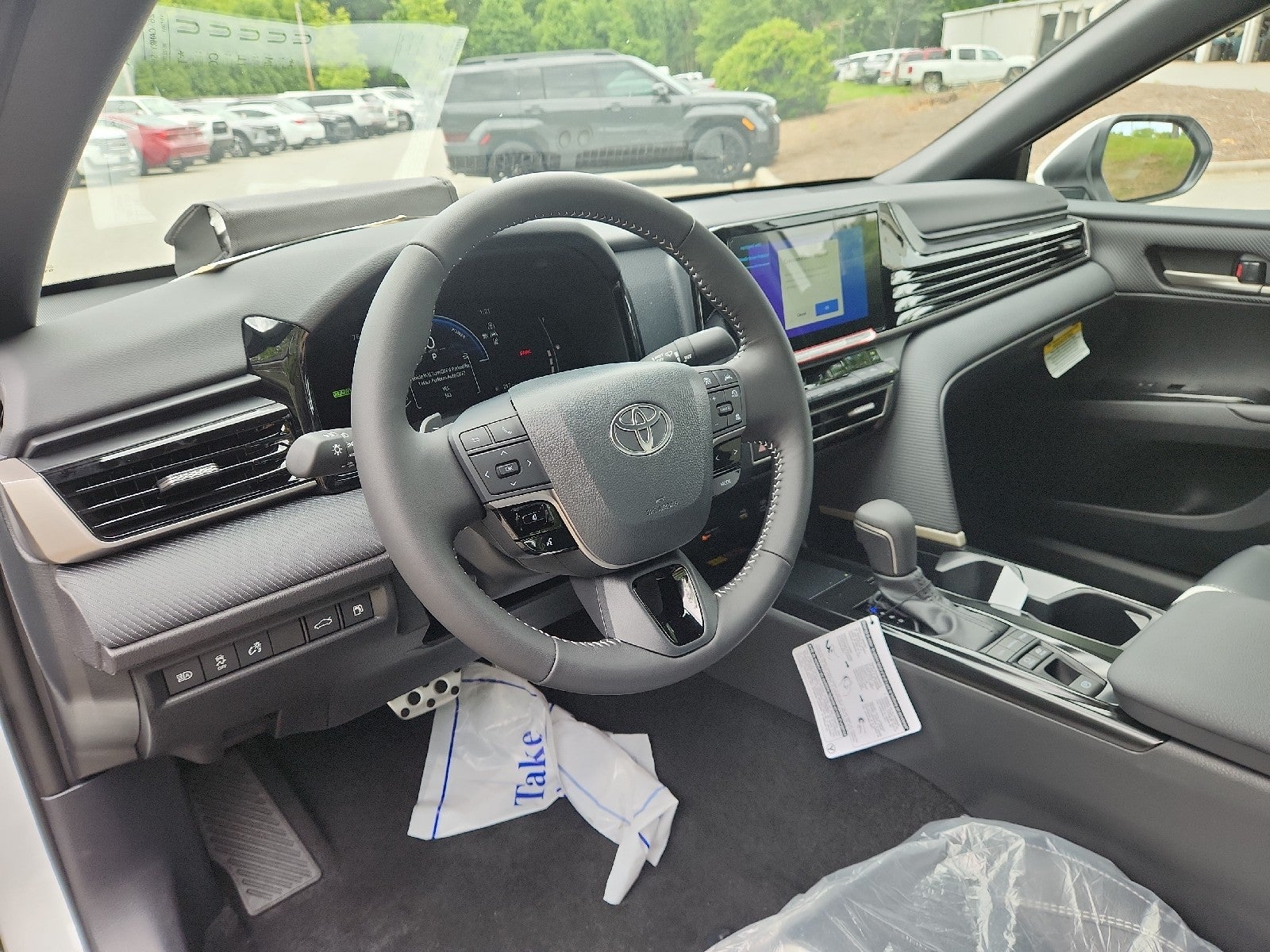 2026 Toyota Camry 4DR CVT HYB SE