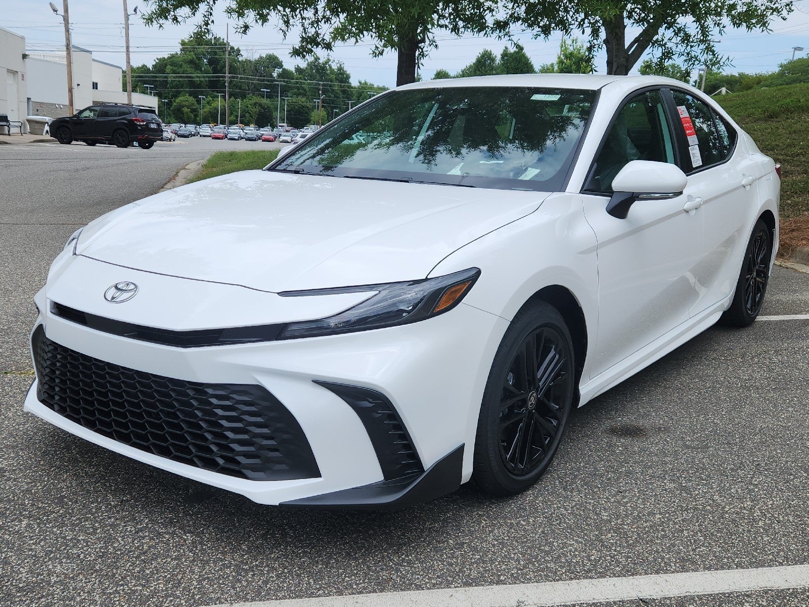 2026 Toyota Camry 4DR CVT HYB SE