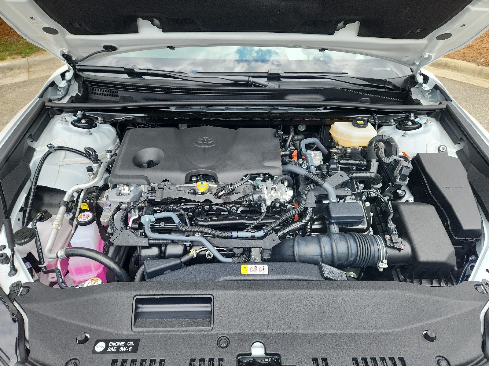 2026 Toyota Camry 4DR CVT HYB SE