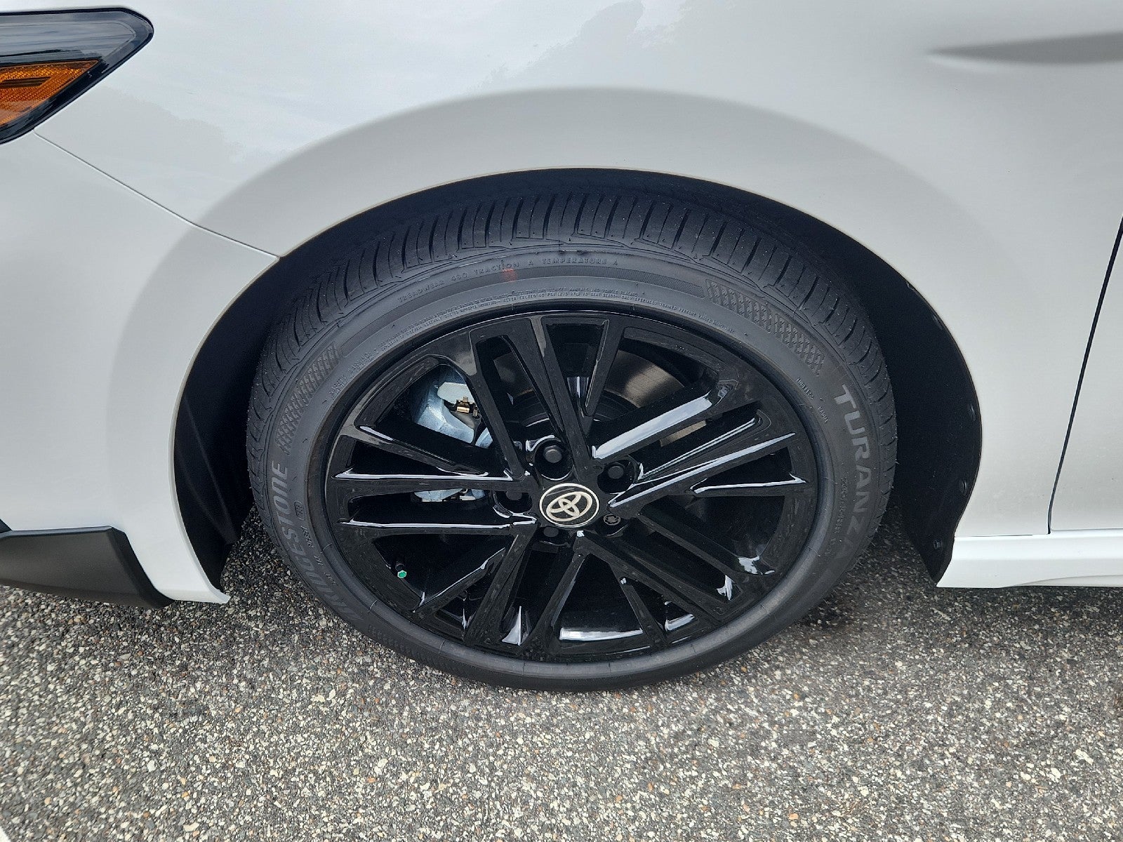 2026 Toyota Camry 4DR CVT HYB SE