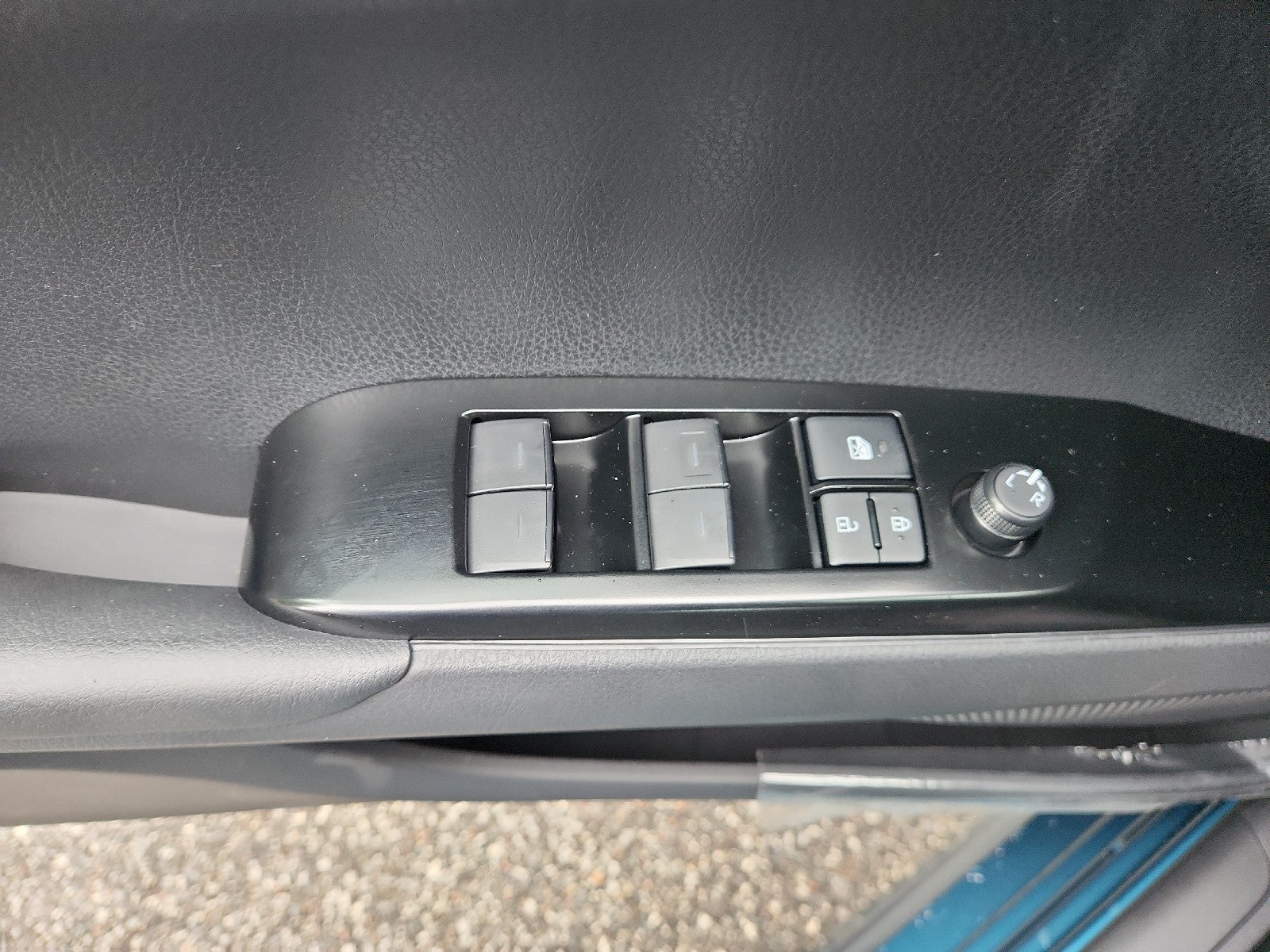 2026 Toyota Camry 4DR CVT HYB SE
