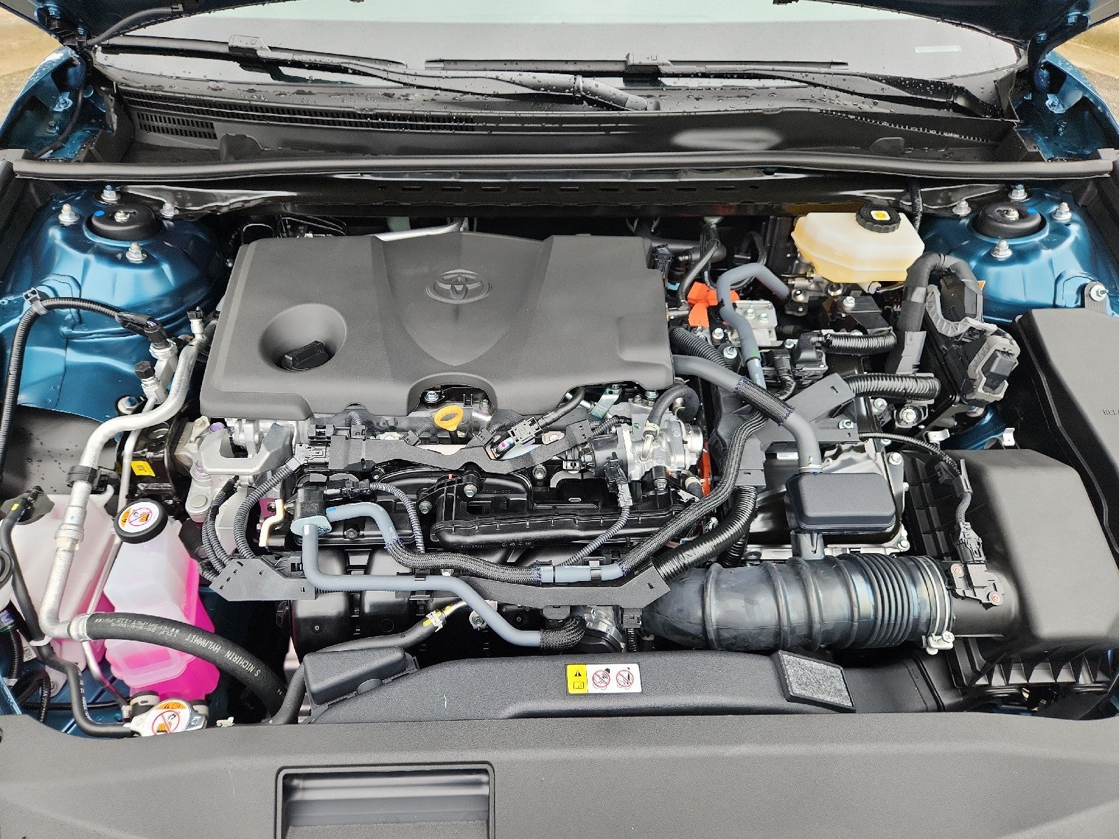 2026 Toyota Camry 4DR CVT HYB SE