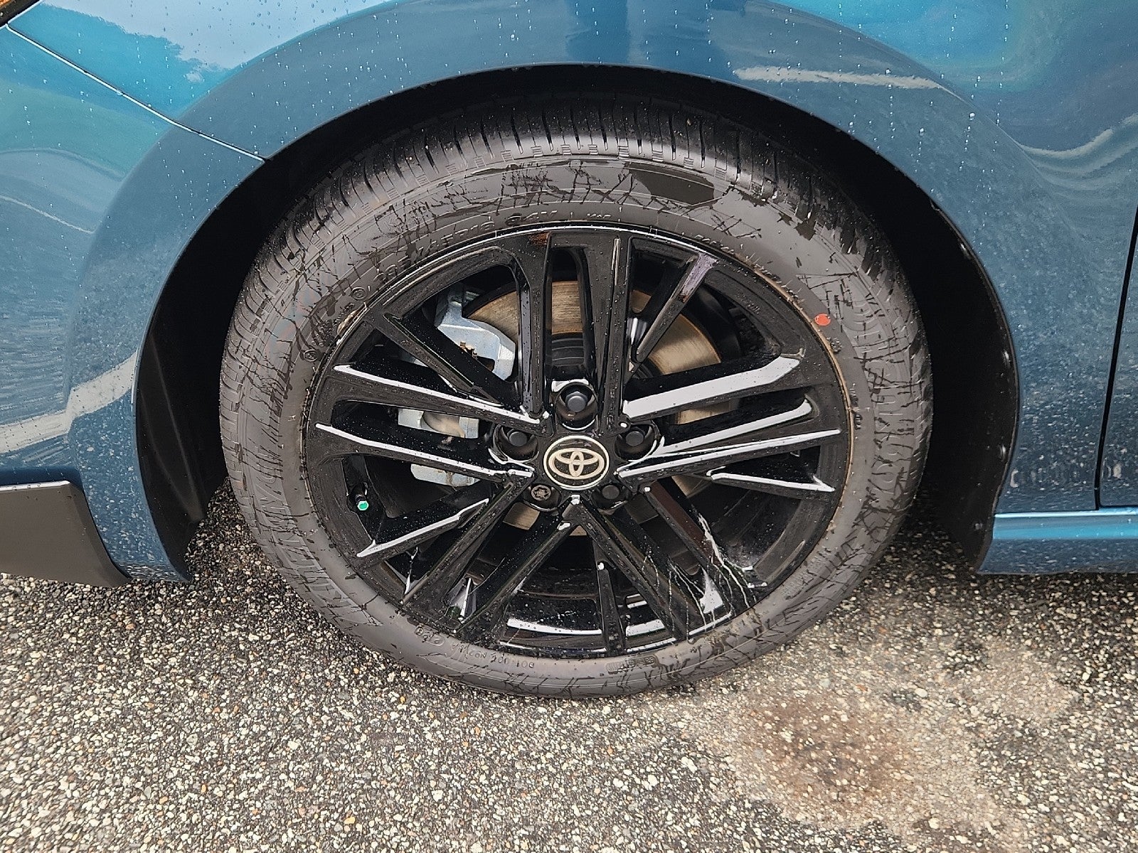 2026 Toyota Camry 4DR CVT HYB SE