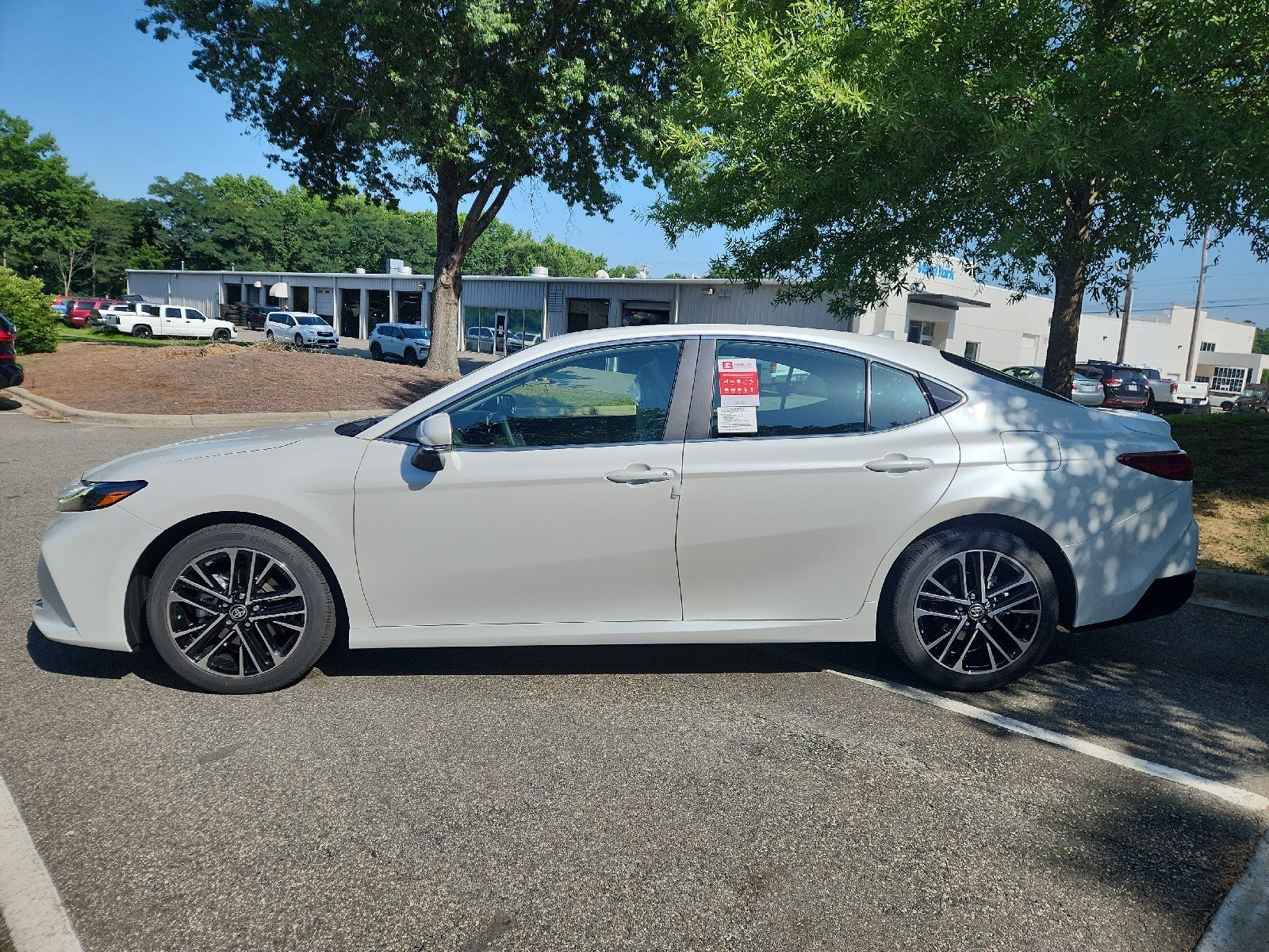 2026 Toyota Camry 4DR CVT HYB XLE