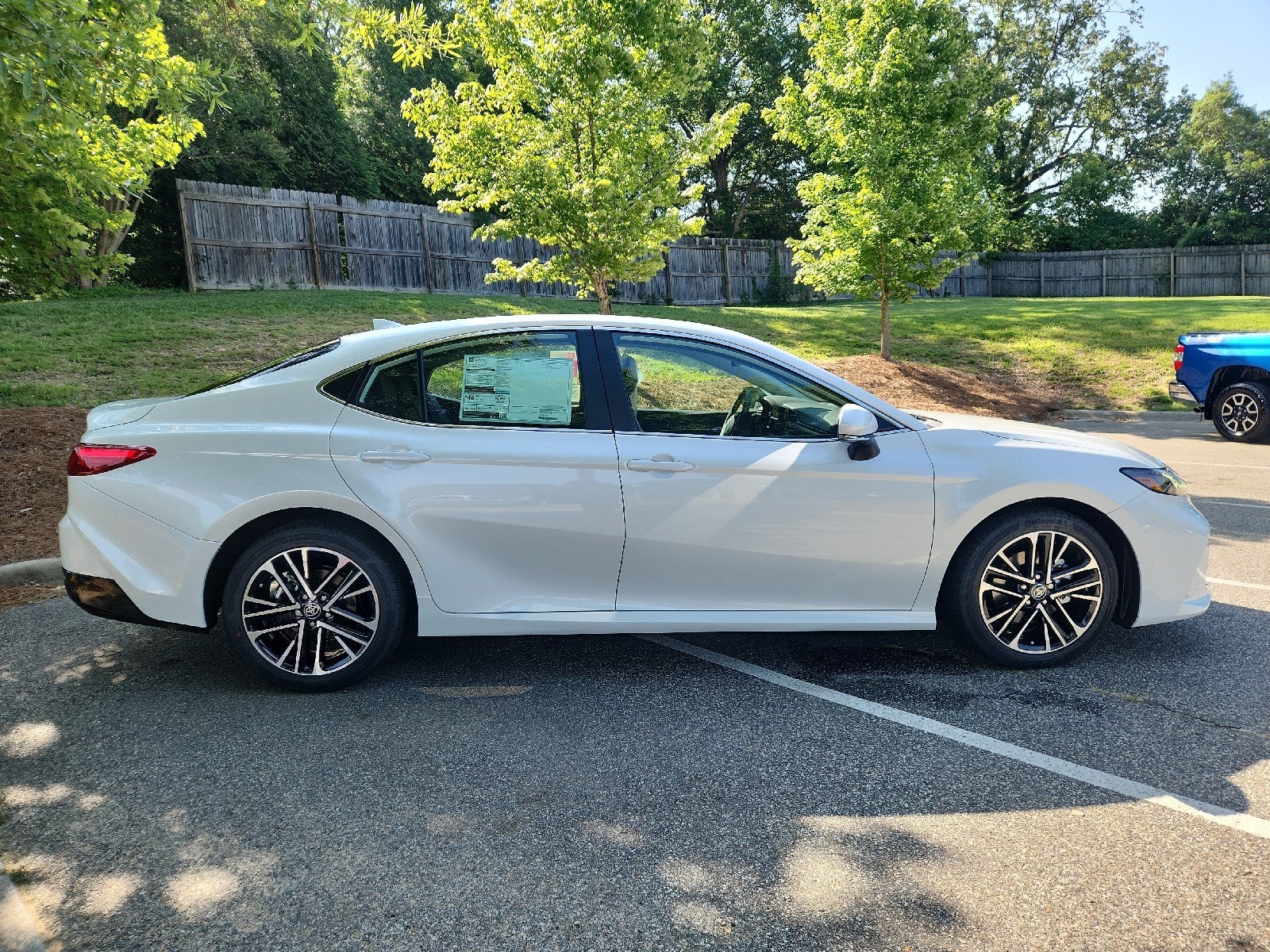 2026 Toyota Camry 4DR CVT HYB XLE