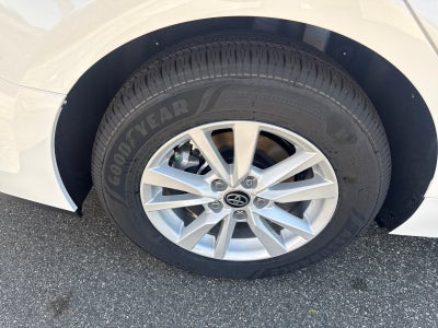 2026 Toyota Camry 4DR CVT HYB LE