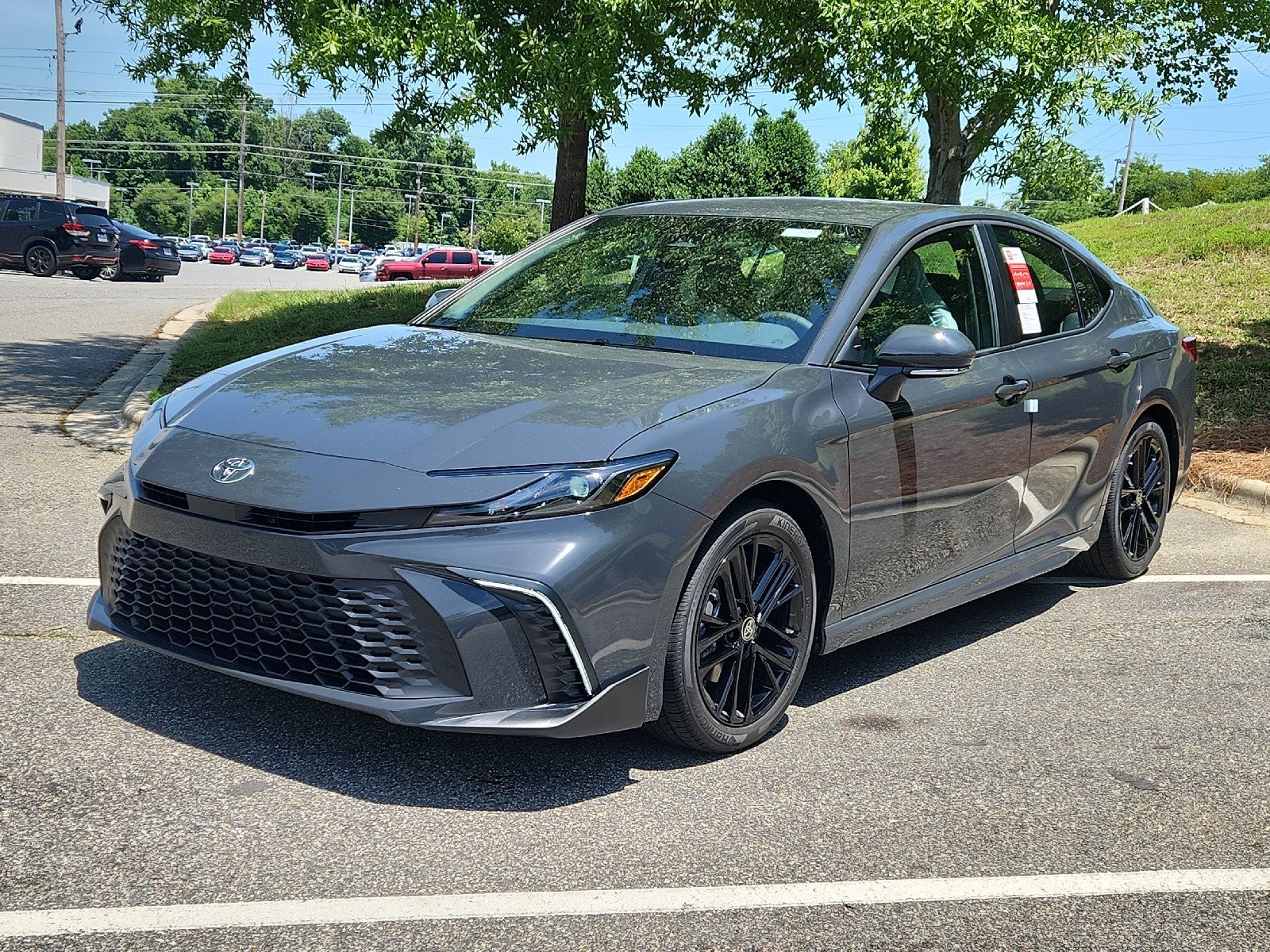 2026 Toyota Camry 4DR CVT HYB SE
