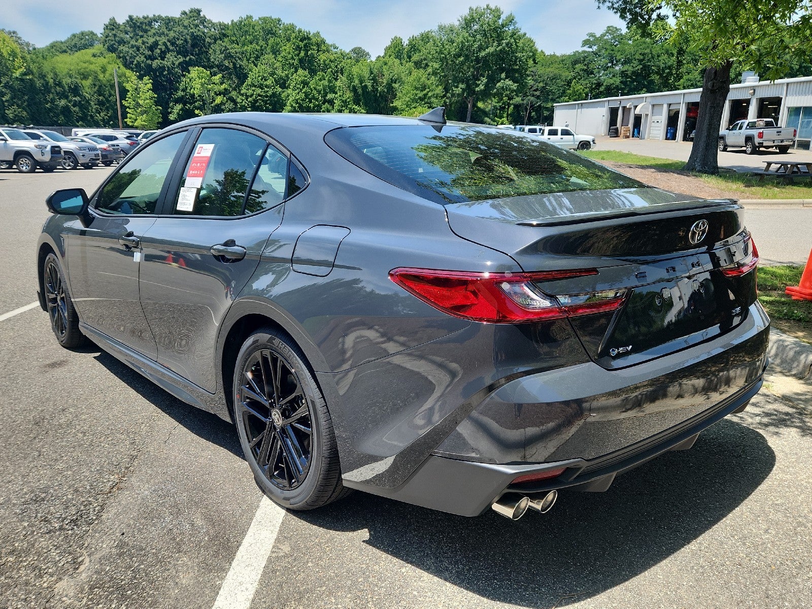 2026 Toyota Camry 4DR CVT HYB SE