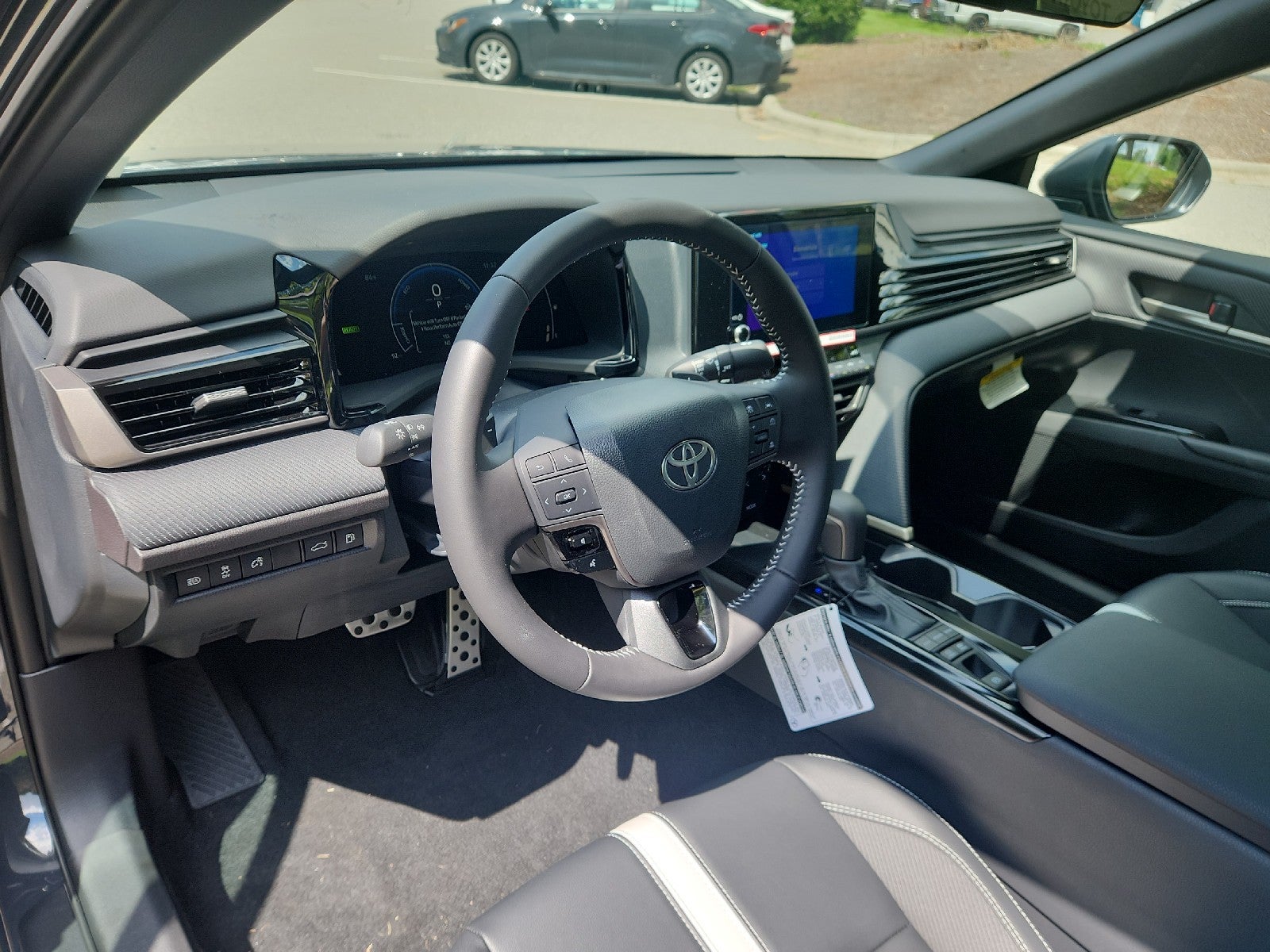 2026 Toyota Camry 4DR CVT HYB SE