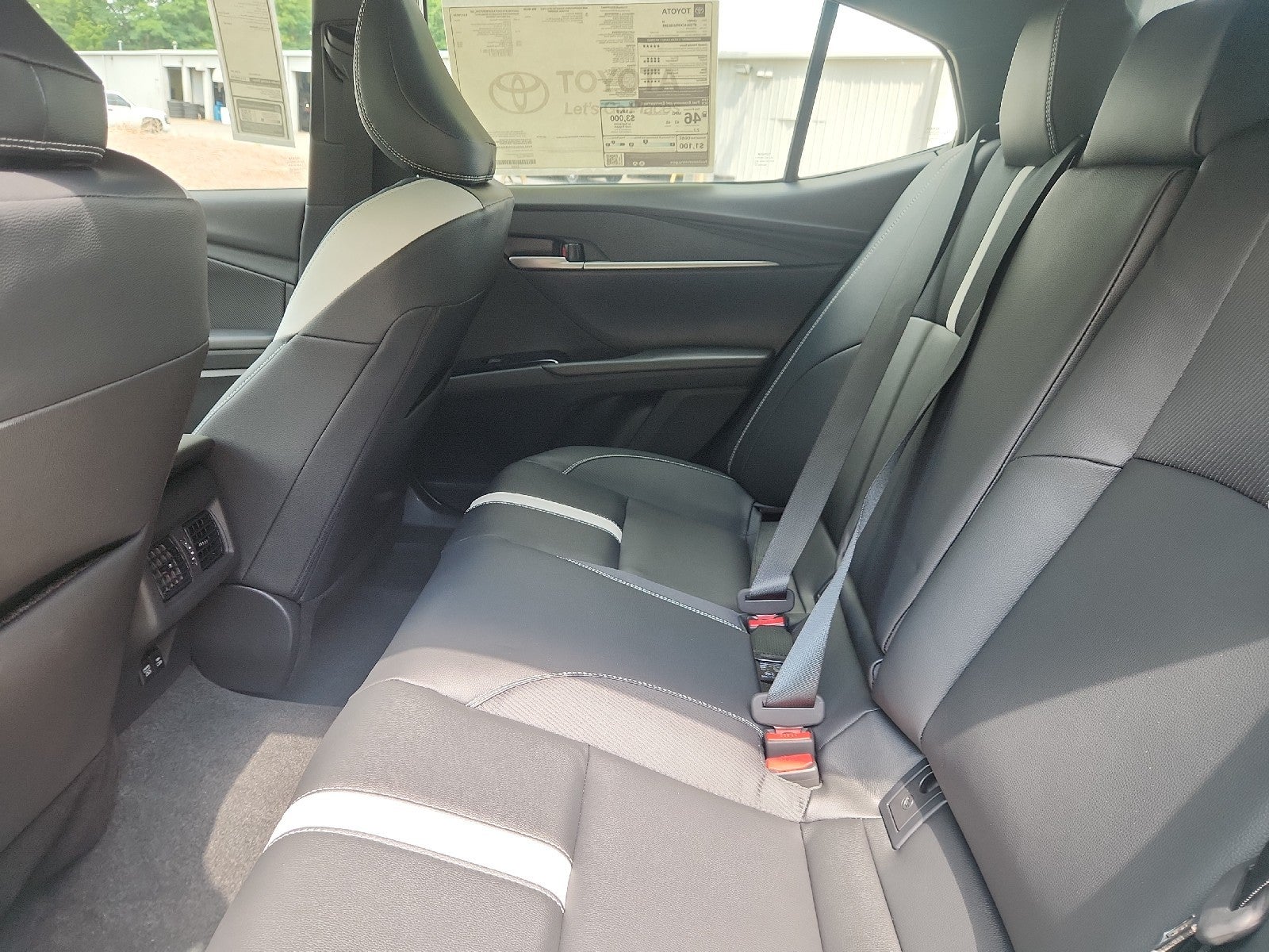 2026 Toyota Camry 4DR CVT HYB SE