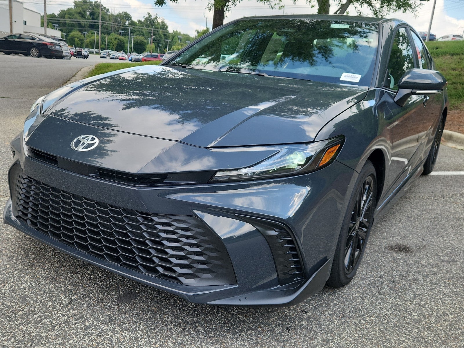 2026 Toyota Camry 4DR CVT HYB SE