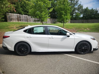 2026 Toyota Camry 4DR CVT HYB SE