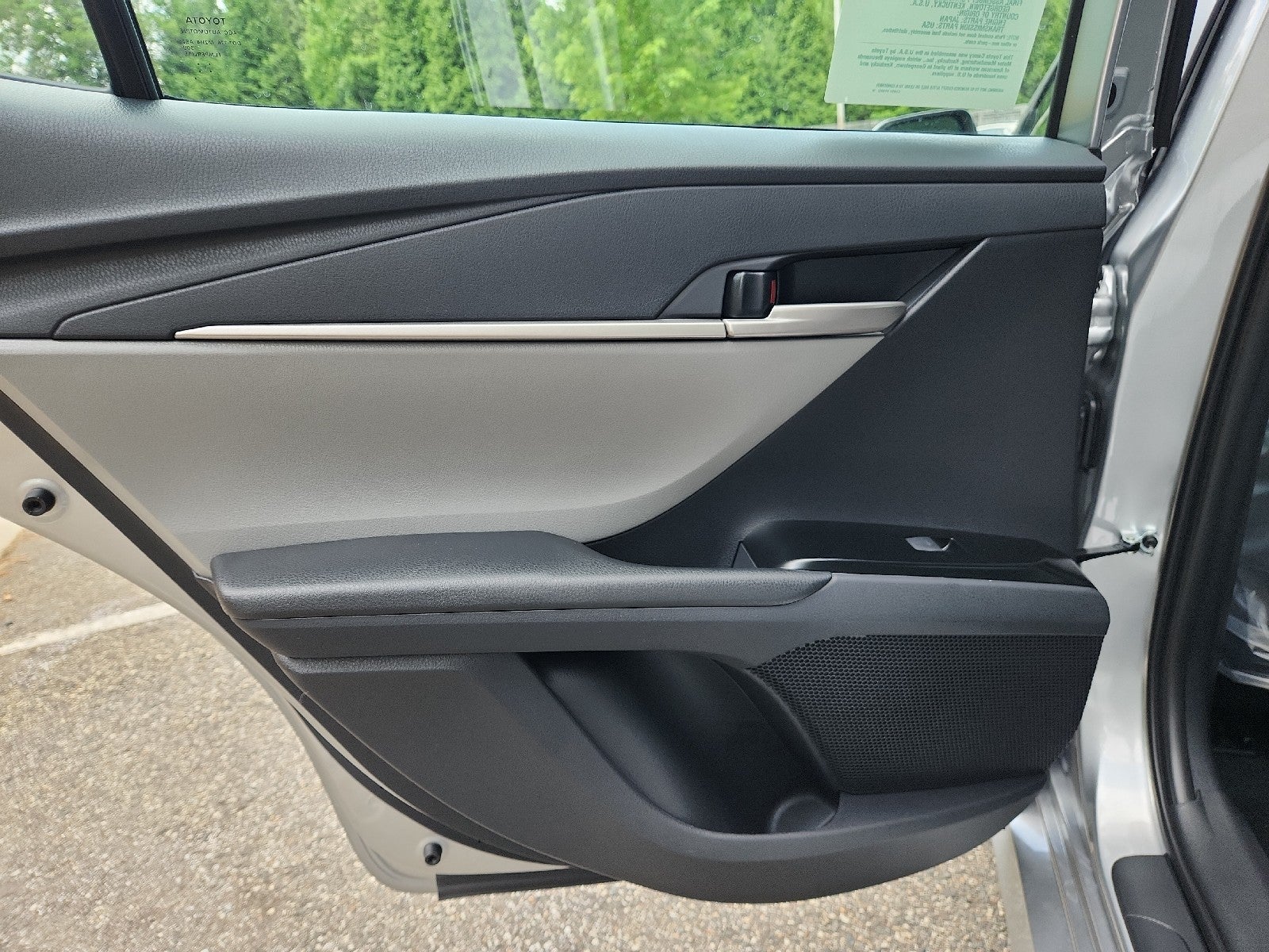 2026 Toyota Camry 4DR CVT HYB LE