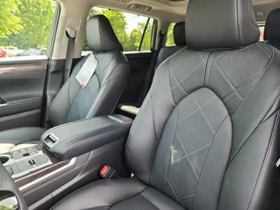 2026 Toyota Highlander Hybrid Hybrid Platinum