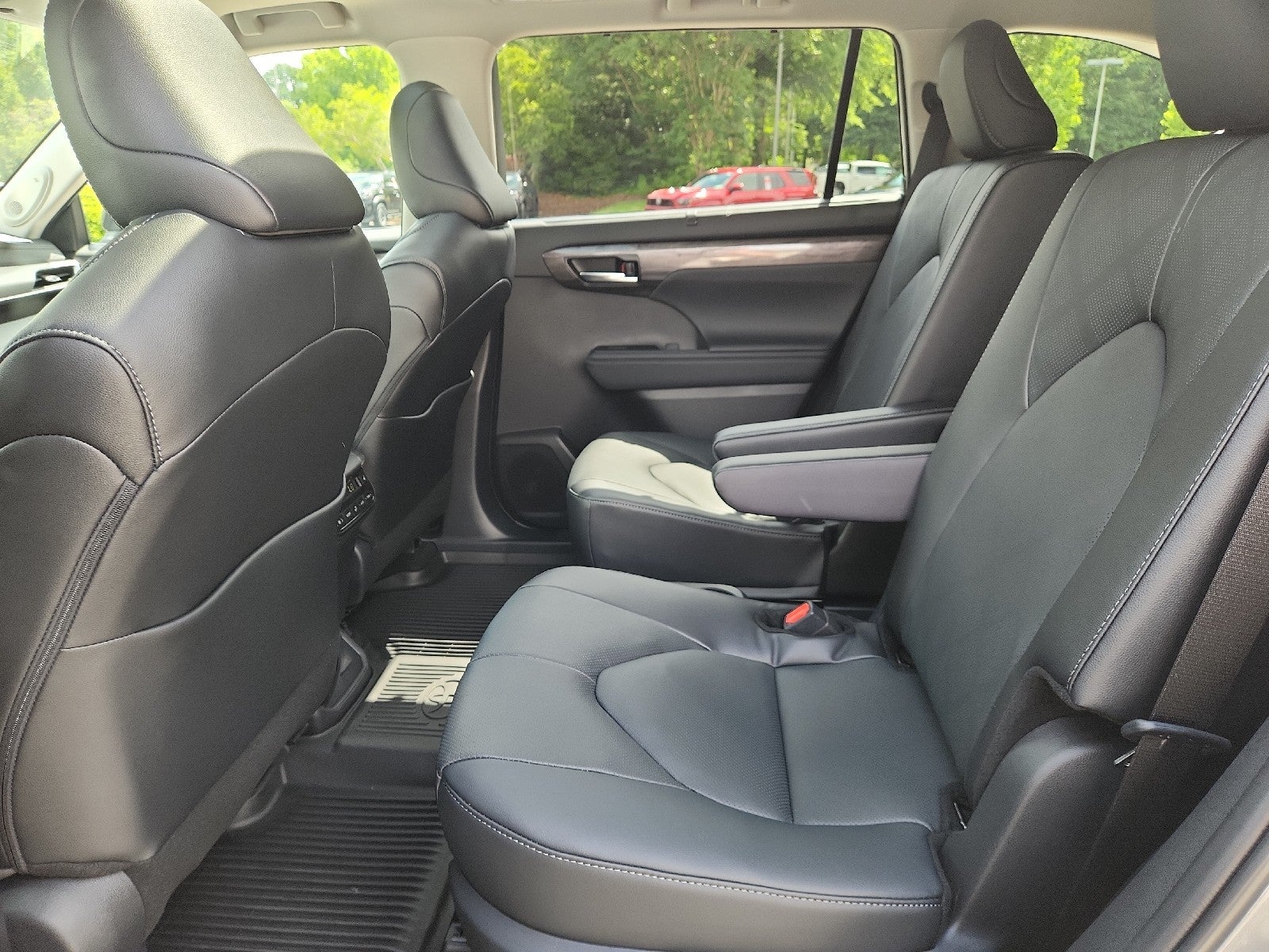 2026 Toyota Highlander Hybrid Hybrid Platinum