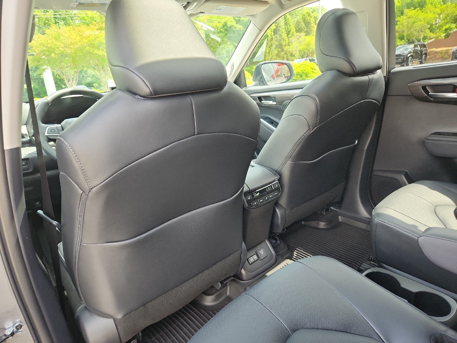 2026 Toyota Highlander Hybrid Hybrid Platinum