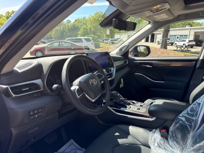 2026 Toyota Highlander Hybrid Hybrid Platinum