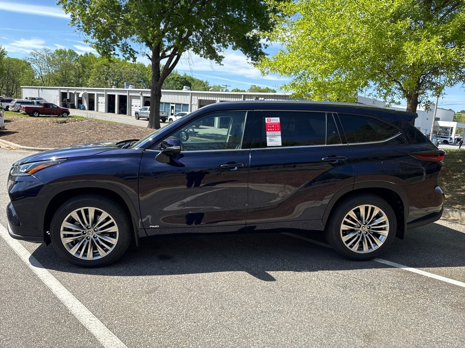 2026 Toyota Highlander Hybrid Hybrid Platinum
