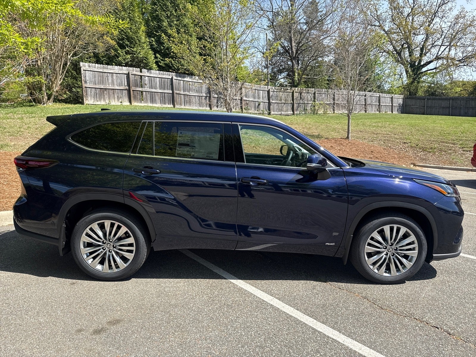 2026 Toyota Highlander Hybrid Hybrid Platinum