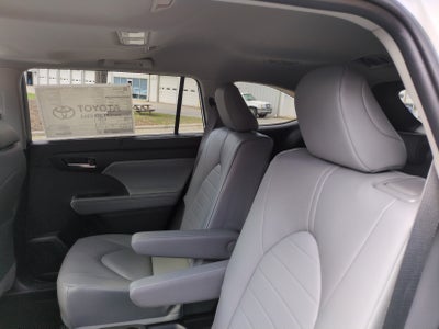 2026 Toyota Highlander Hybrid Hybrid XLE