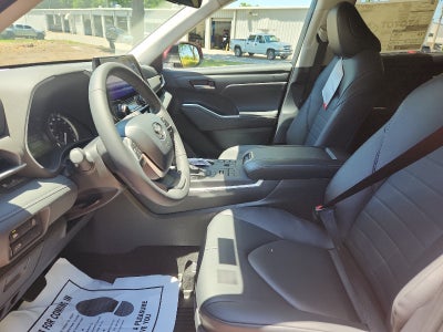2026 Toyota Highlander XLE