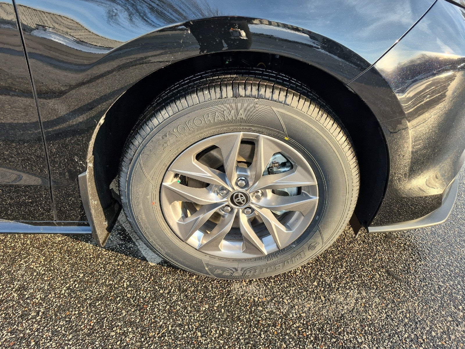 2026 Toyota Sienna 4DR FWD 8P XLE