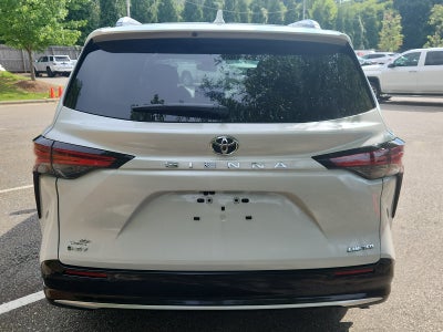 2026 Toyota Sienna Limited