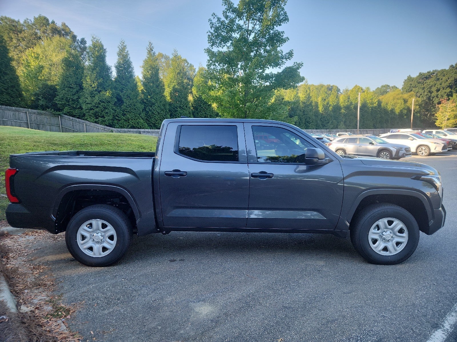 2026 Toyota Tundra 4WD 4WD CREW SR 5.5'