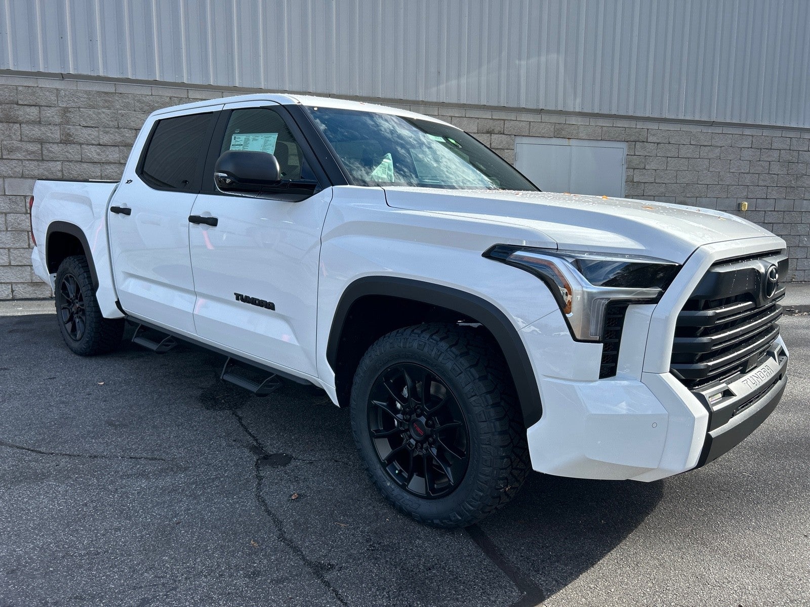 2025 Toyota Tundra SR5
