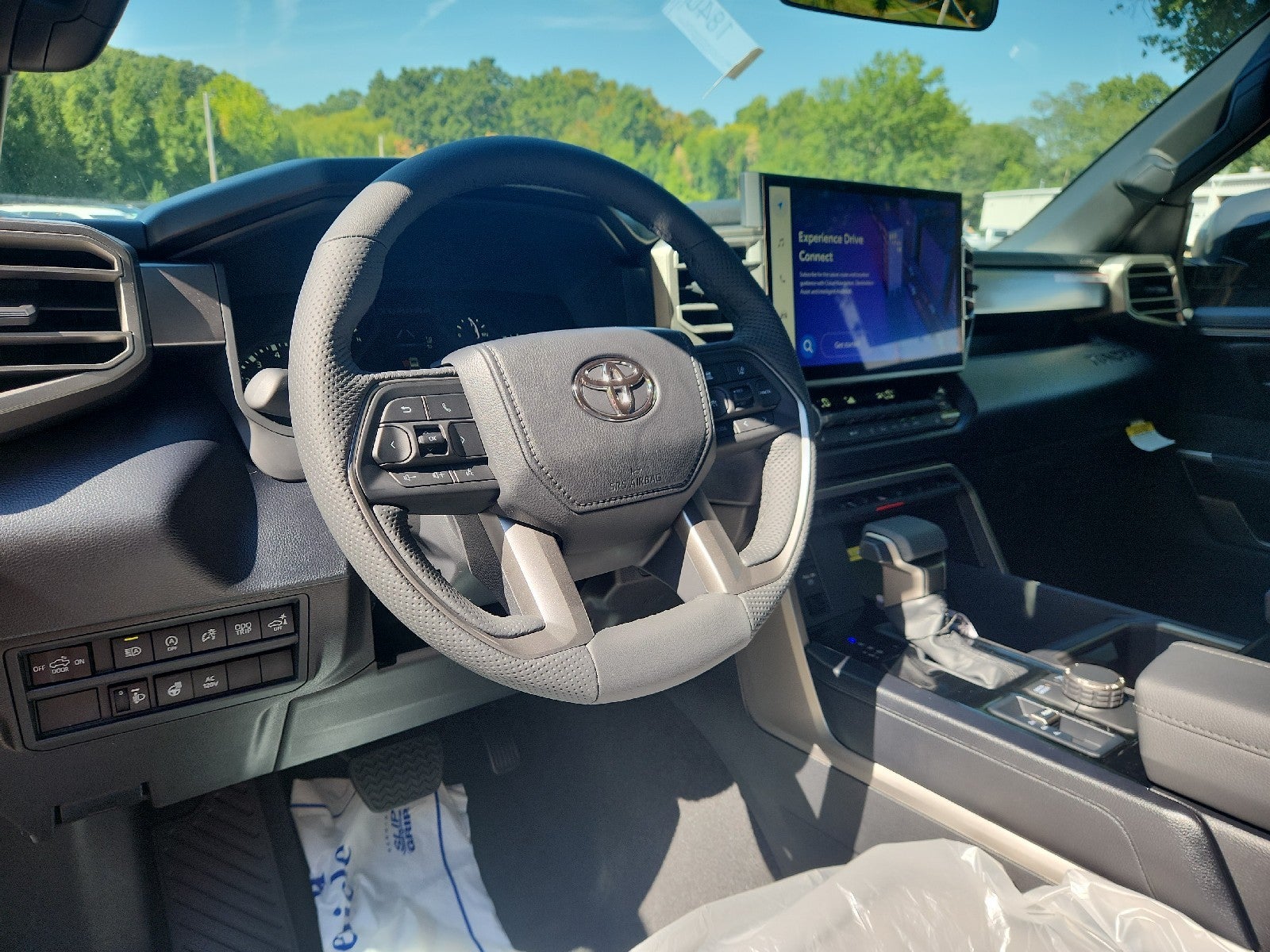 2026 Toyota Tundra 4WD 4WD CREW SR5 5.5'
