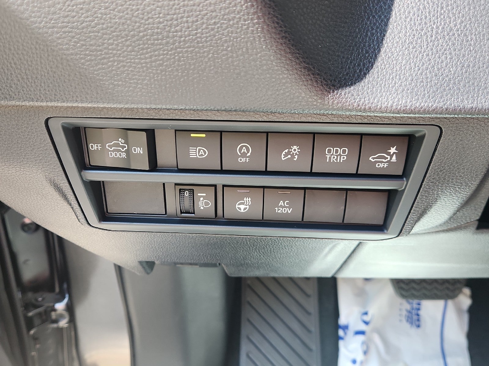 2026 Toyota Tundra 4WD 4WD CREW SR5 5.5'
