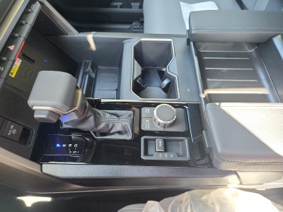 2026 Toyota Tundra 4WD 4WD CREW SR5 5.5'
