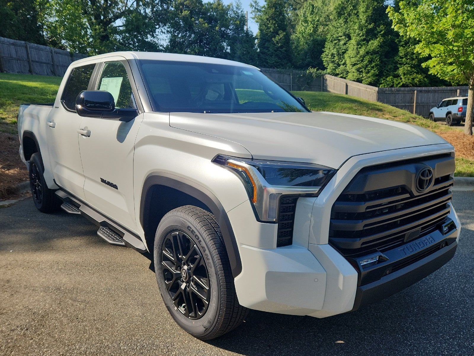 2026 Toyota Tundra 4WD 4WD CREW LIMITED 5.5