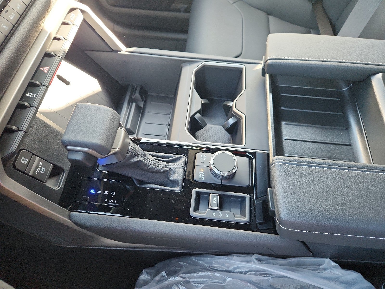 2026 Toyota Tundra 4WD 4WD CREW LIMITED 5.5