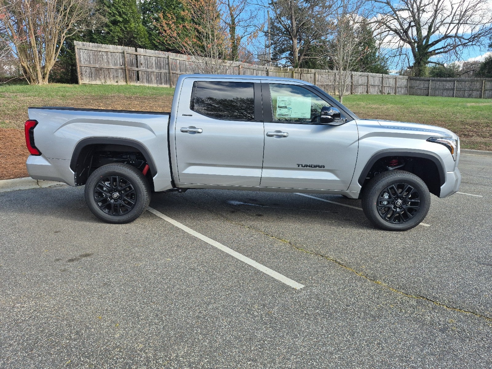 2026 Toyota Tundra 4WD 4WD CREW LIMITED 5.5