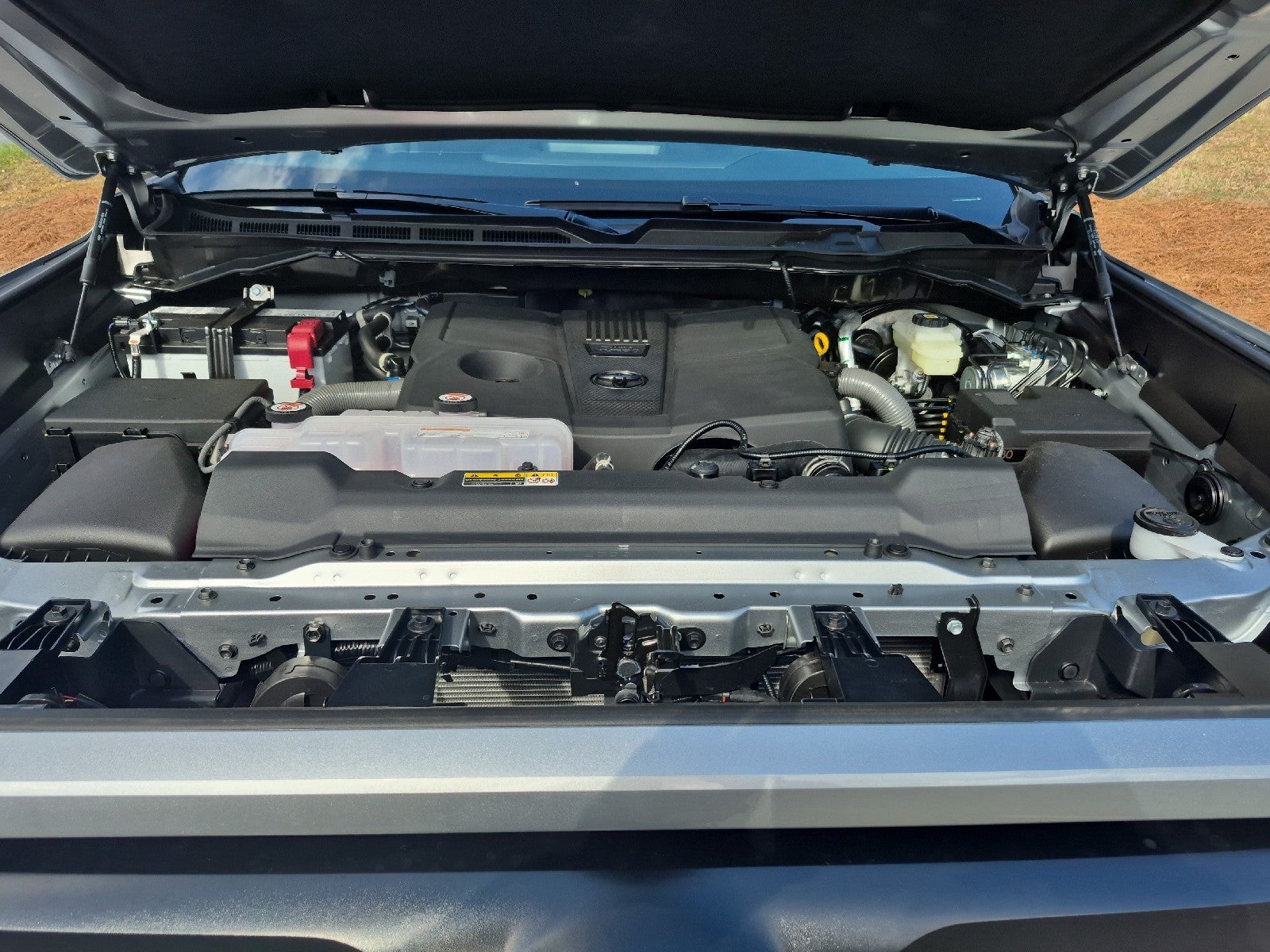 2026 Toyota Tundra 4WD 4WD CREW LIMITED 5.5