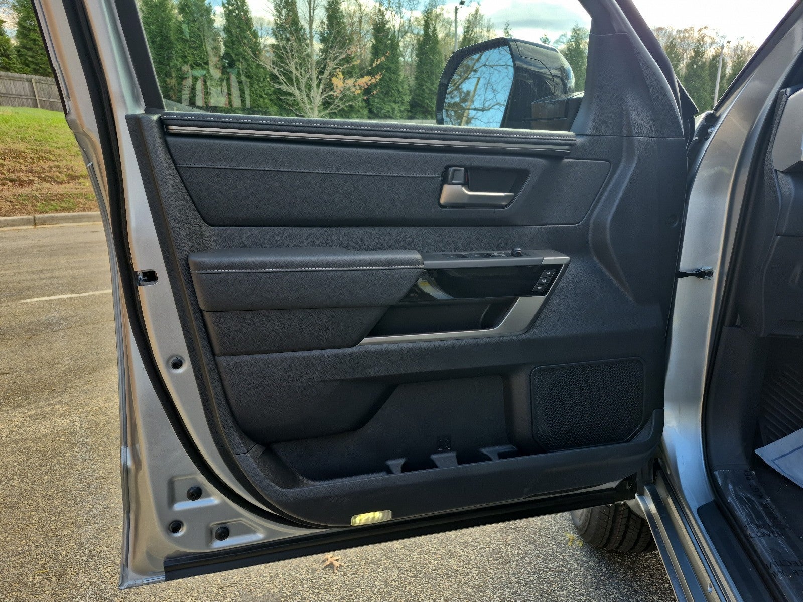 2026 Toyota Tundra 4WD 4WD CREW LIMITED 5.5