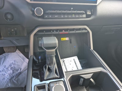 2026 Toyota Tundra 4WD 4WD CREW LIMITED 5.5