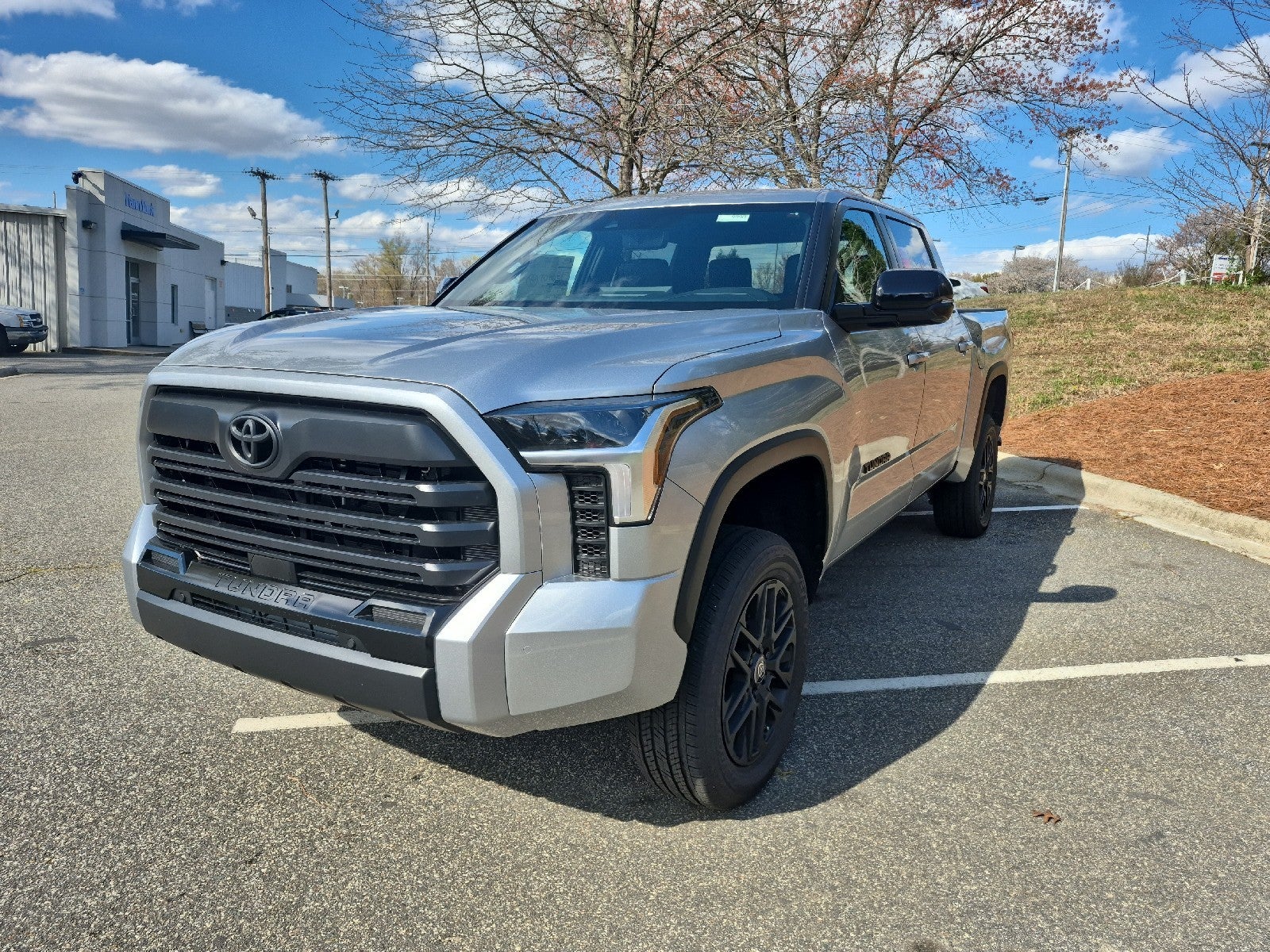 2026 Toyota Tundra 4WD 4WD CREW LIMITED 5.5